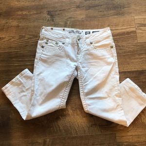 White Miss Me Capris